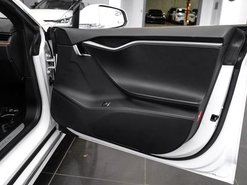 Used 2020 Tesla Model S Long Range AWD/4WD image 36