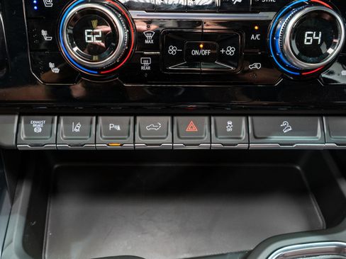 Used 2025 GMC Sierra 2500 Denali Ultimate image 29