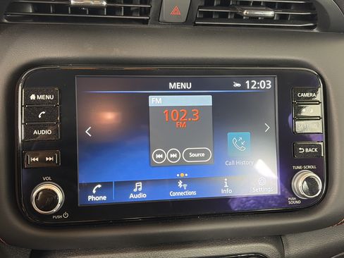 Used 2024 Nissan Kicks SR w/ SR Premium Package FWD image 17