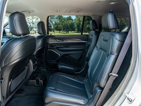 Used 2021 Jeep Grand Cherokee L Limited RWD image 14