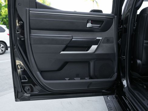 Used 2024 Toyota Tundra Platinum image 32