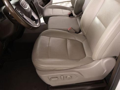 Used 2021 GMC Sierra 3500 SLT image 11