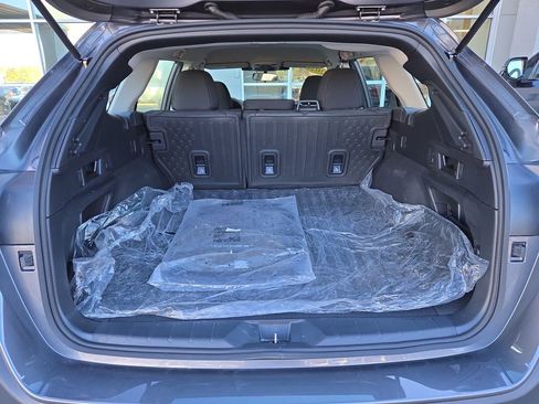 Certified 2025 Subaru Outback image 27