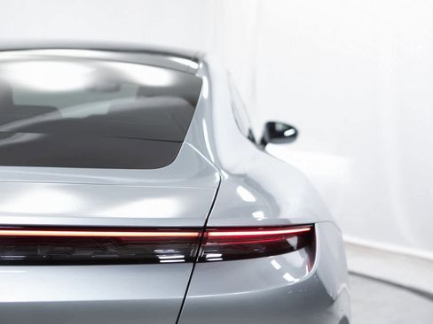 Certified 2024 Porsche Taycan GTS image 39