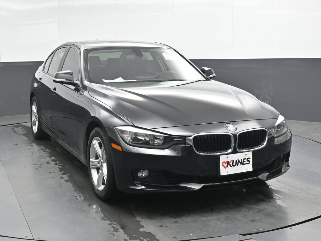 Used 2013 BMW 328i xDrive Sedan AWD/4WD image 4
