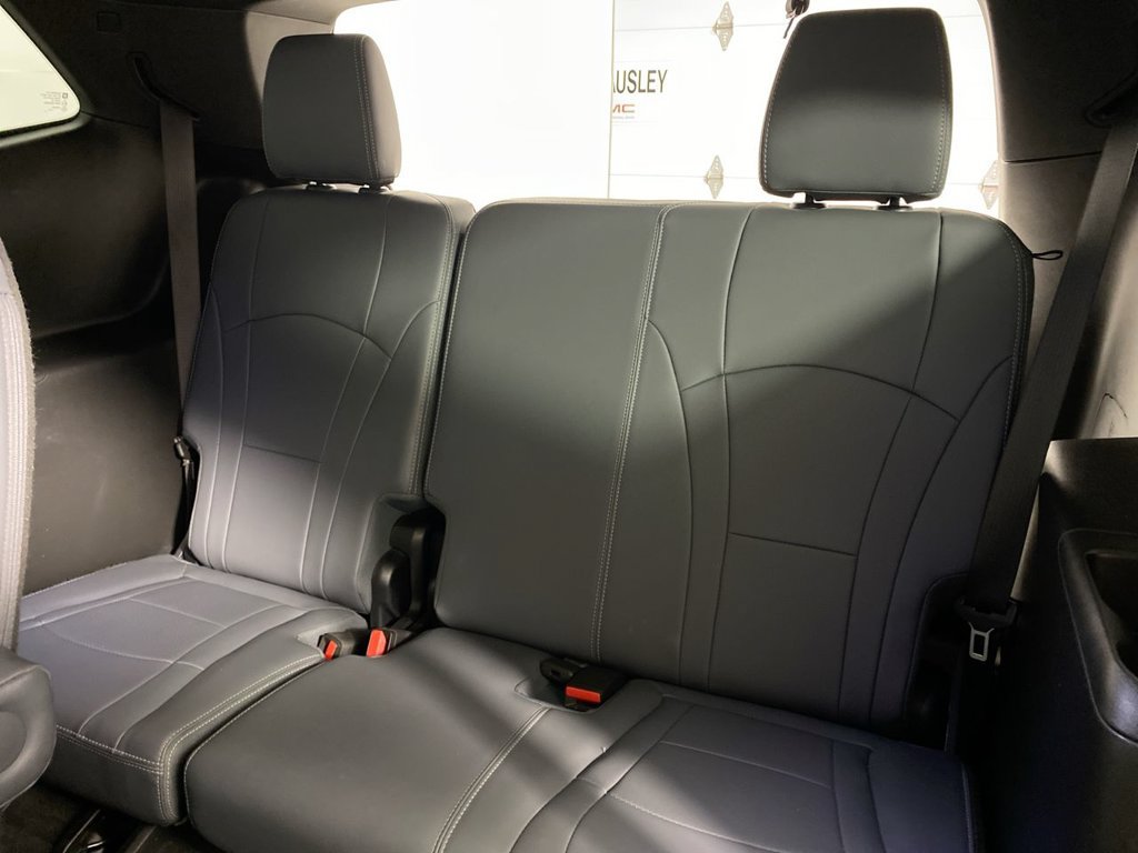 Certified 2024 Buick Enclave Essence AWD/4WD image 22