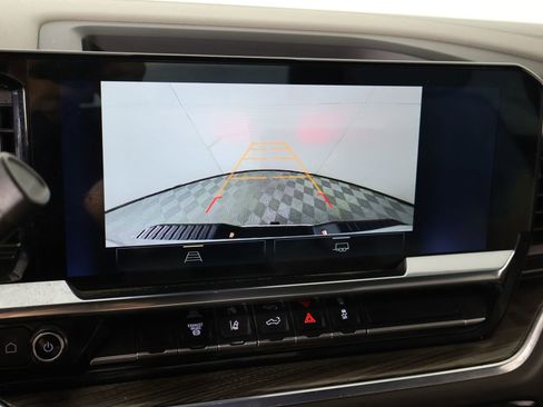 Used 2024 Chevrolet Silverado 3500 LT image 6