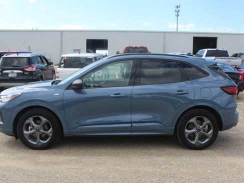 Used 2024 Ford Escape ST-Line w/ Tech Pack #1 FWD image 3