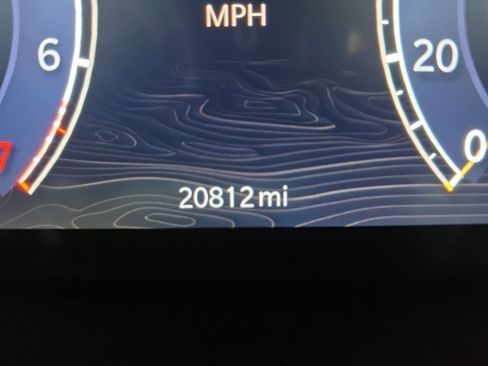 Used 2025 Jeep Grand Cherokee Altitude AWD/4WD image 30
