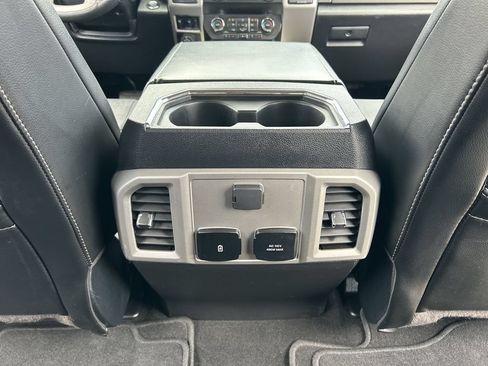 Used 2020 Ford F250 Lariat w/ Lariat Ultimate Package AWD/4WD image 22