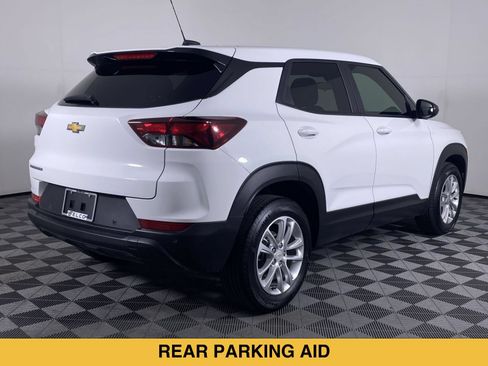 Certified 2024 Chevrolet TrailBlazer LS w/ LS Convenience Package FWD image 18