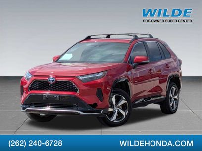 Used 2022 Toyota RAV4 SE w/ Weather & Moonroof Package