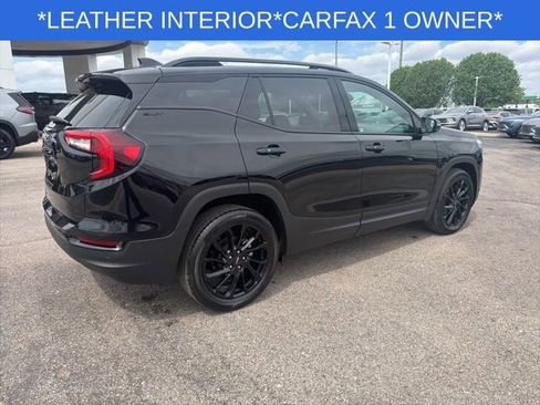 Used 2024 GMC Terrain SLT w/ Elevation Edition FWD image 12