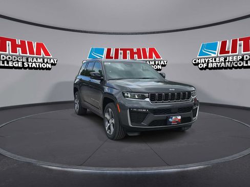 New 2026 Jeep Grand Cherokee Limited AWD/4WD image 2