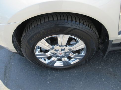 Used 2014 Cadillac SRX Luxury w/ Driver Awareness Package FWD image 15