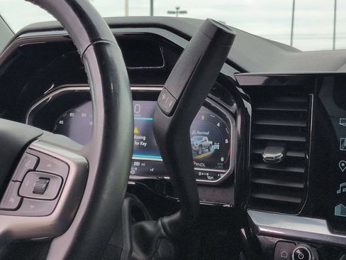 Certified 2025 Chevrolet Silverado 2500 LTZ w/ LTZ Convenience Package AWD/4WD image 15