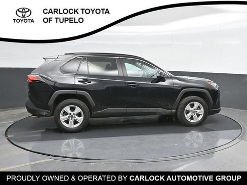 Used 2021 Toyota RAV4 XLE FWD image 4