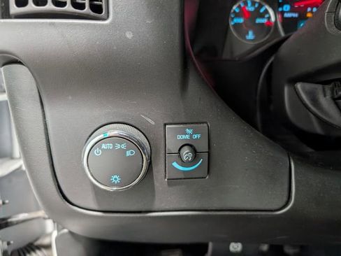 Used 2022 Chevrolet Express 3500 w/ Power Convenience Package RWD image 14