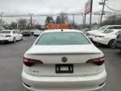 Used 2021 Volkswagen Jetta R-Line FWD image 5