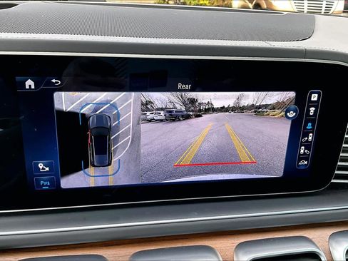 Used 2024 Mercedes-Benz Maybach GLS 600 4MATIC image 26