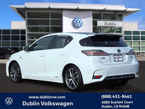 Used 2016 Lexus CT 200h image 6