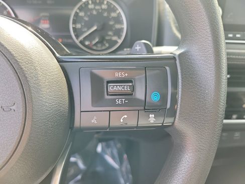 Used 2023 Nissan Rogue SV FWD image 20