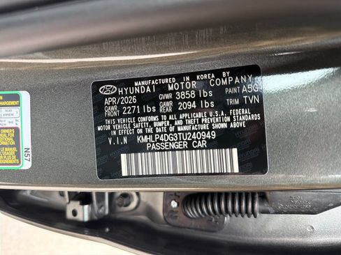 New 2026 Hyundai Elantra Limited FWD image 35