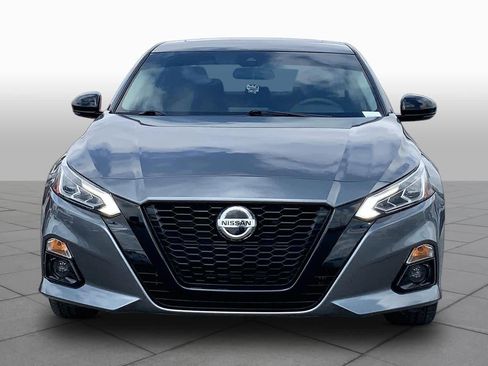 Used 2022 Nissan Altima 2.5 SR w/ Midnight Edition Package FWD image 4