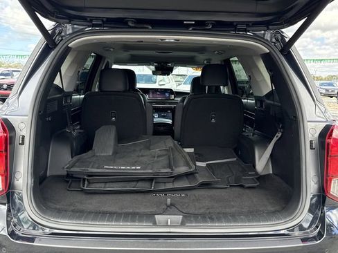 Used 2024 Hyundai Palisade Limited image 17