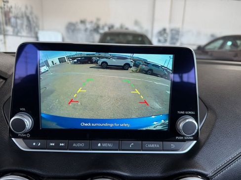 Used 2025 Nissan Sentra SV image 17