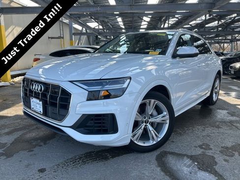 Used 2022 Audi Q8 Premium Plus image 1