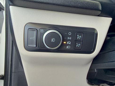 Certified 2022 Ford Escape Titanium AWD/4WD image 27