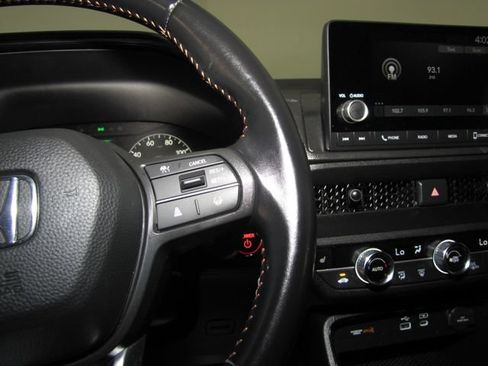 Used 2025 Honda CR-V Sport image 6