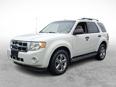 Used 2009 Ford Escape XLT FWD image 3