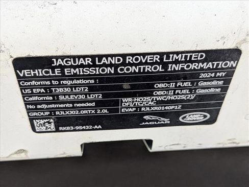 Certified 2024 Land Rover Range Rover Velar Dynamic SE AWD/4WD image 23