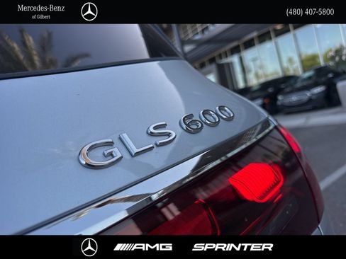 New 2026 Mercedes-Benz Maybach GLS 600 4MATIC image 7