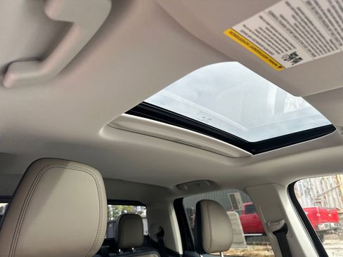 New 2025 Ford Maverick Lariat w/ 4K Tow Package image 12