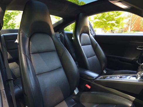 Used 2015 Porsche 911 Carrera w/ Premium Plus Package A RWD image 19