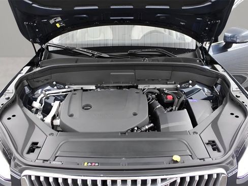 New 2025 Volvo XC90 B6 Plus w/ Protection Package Premier image 15