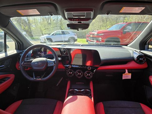 New 2025 Chevrolet Blazer EV RS image 15