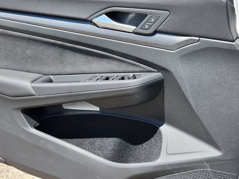 New 2026 Volkswagen GTI SE FWD image 21