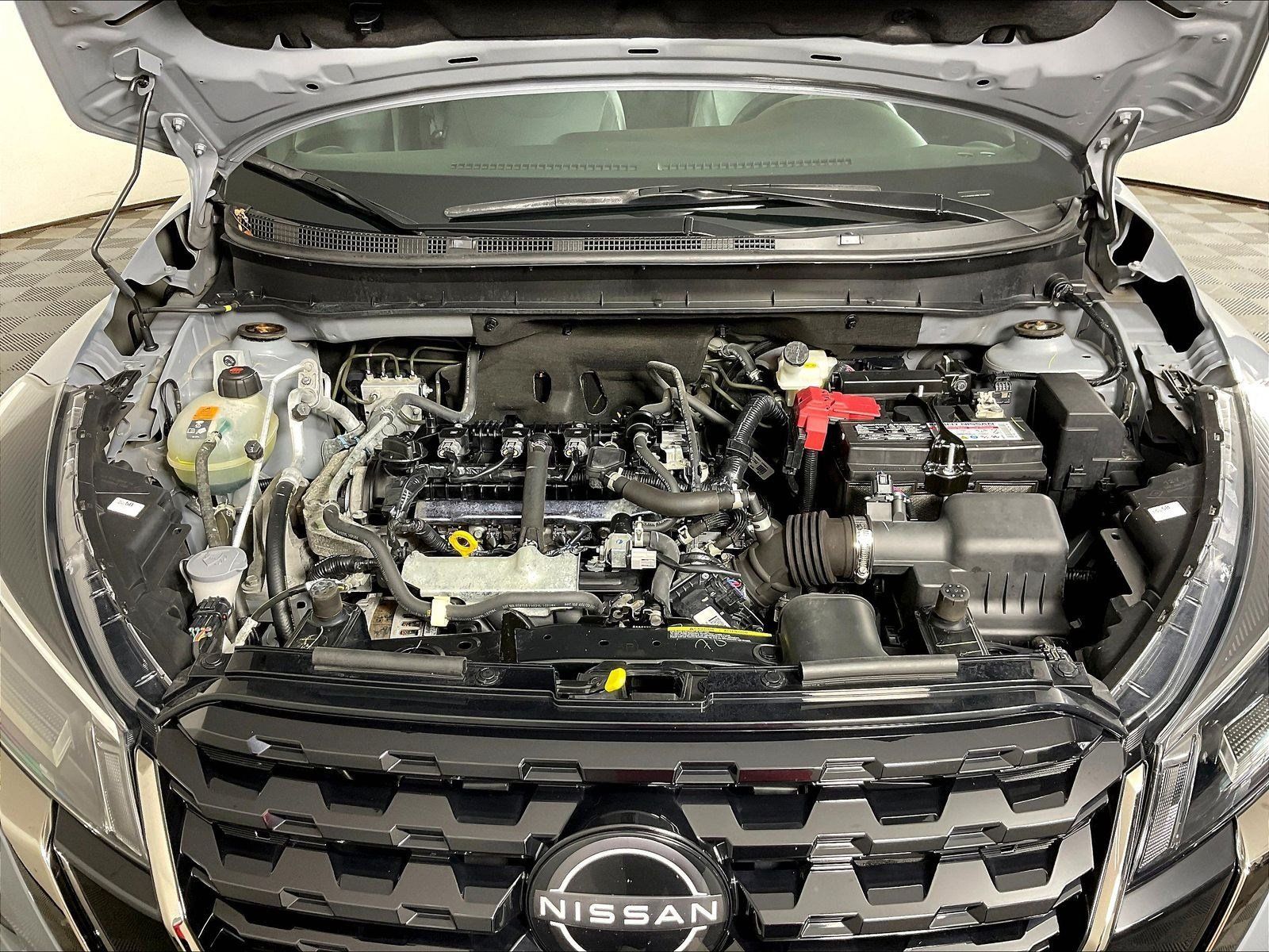 Used 2024 Nissan Kicks SR w/ SR Premium Package FWD image 29