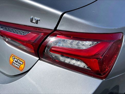 Used 2020 Chevrolet Malibu LT FWD image 26