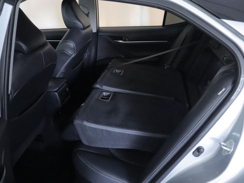 Used 2021 Toyota Camry XSE w/ Cold Weather Package FWD image 21