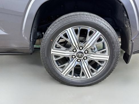Used 2026 Toyota Sequoia Capstone AWD/4WD image 33