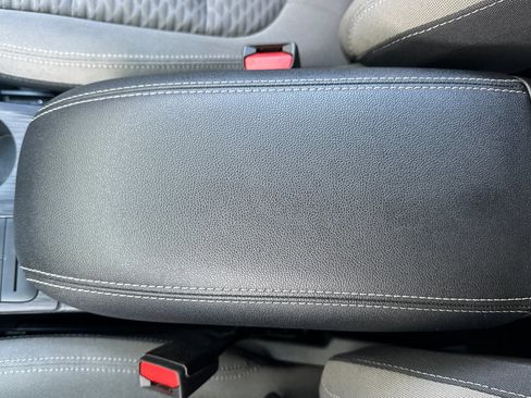 Used 2020 Ford Escape SE image 33