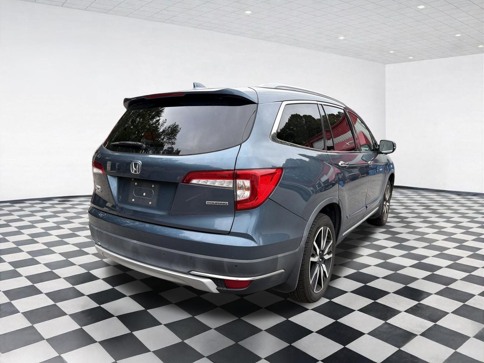 Used 2022 Honda Pilot Touring image 4