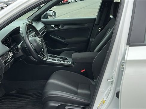 Used 2025 Honda Civic Sport image 9