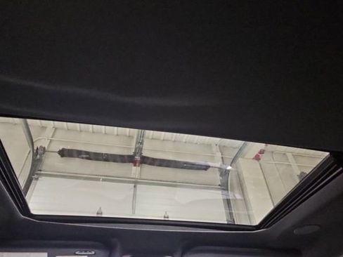 Used 2025 Ford F450 Platinum w/ FX4 Off-Road Package image 3