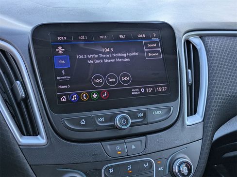 Used 2024 Chevrolet Malibu LT image 17